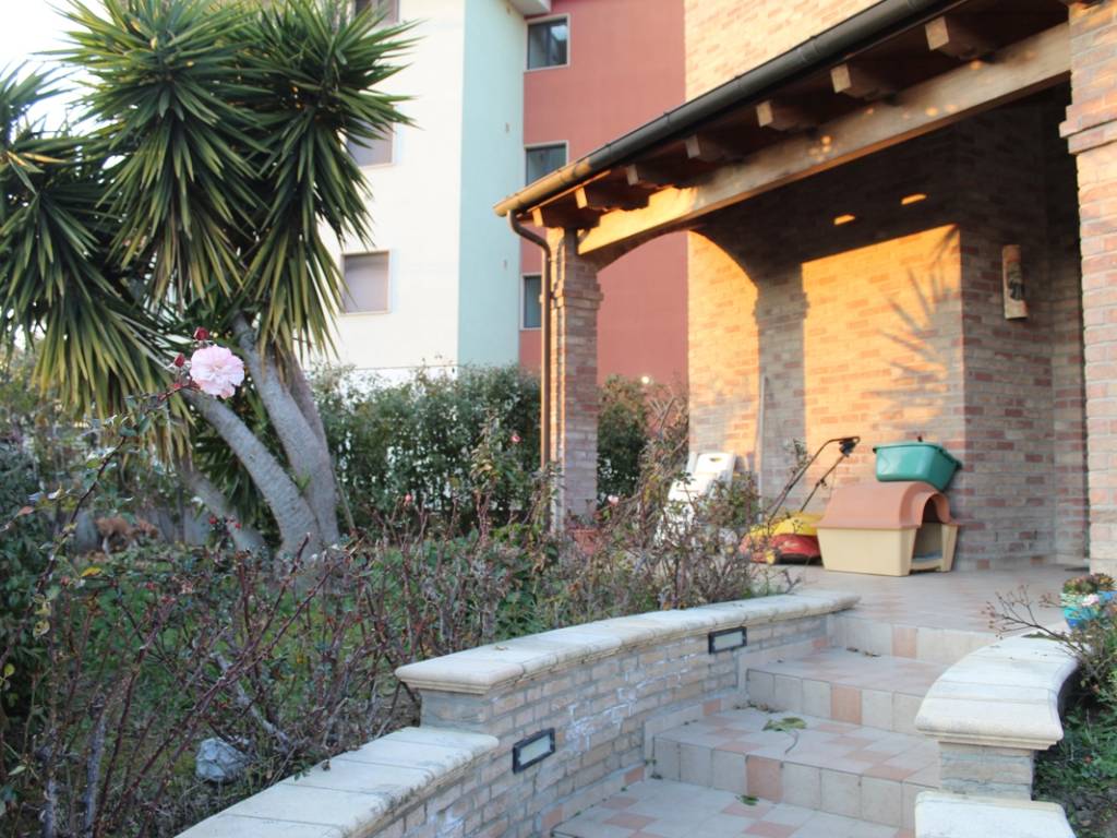 Villa a San salvo in CONTRADA STAZIONE, 49 A - Foto 3