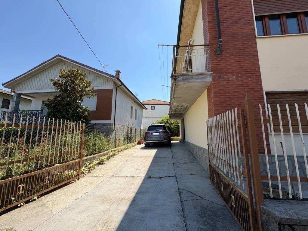 Casa indipendente a San damiano d'asti in via Massimo d'Azeglio, 4 - Foto 2