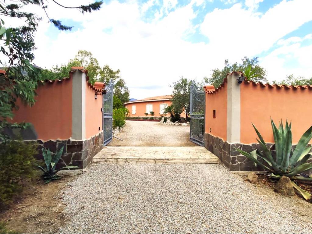 Villa a Jerzu in genna e passeri - Foto 3