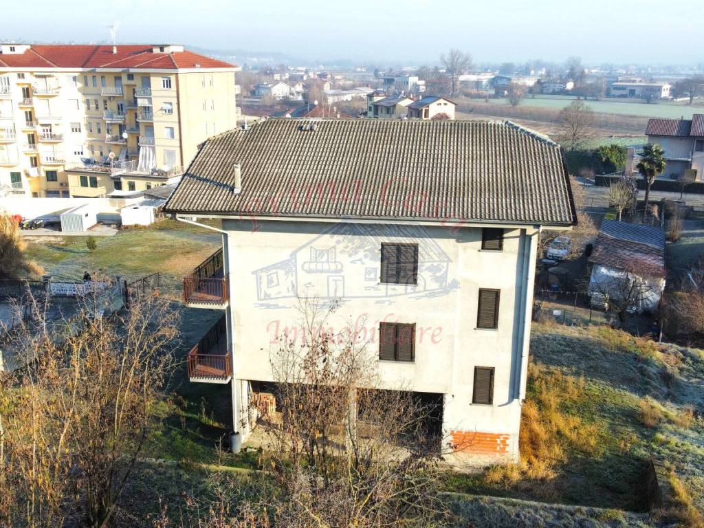 Villa a Costigliole d'asti in Via Giacomo Scotti - Foto 2