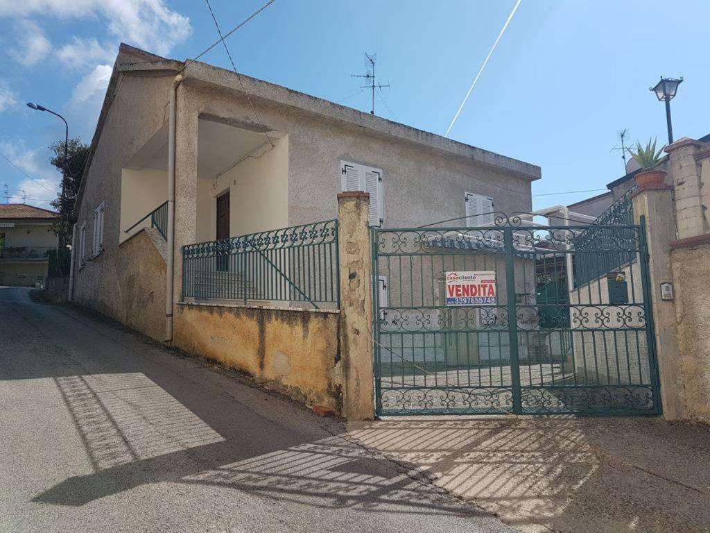 Villa a Ascea in Via delle Ginestre s.n.c - Foto 2