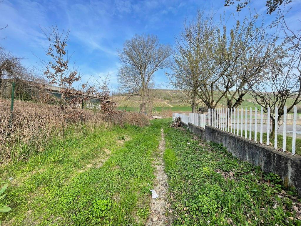 Terreno a Canale in Via Monteu Roero, 83 - Foto 5