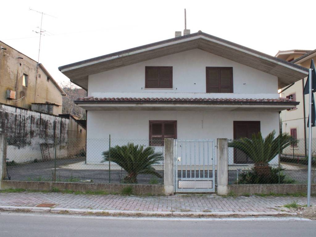 Villa a Notaresco in Circonvallazione Europa - Foto 2