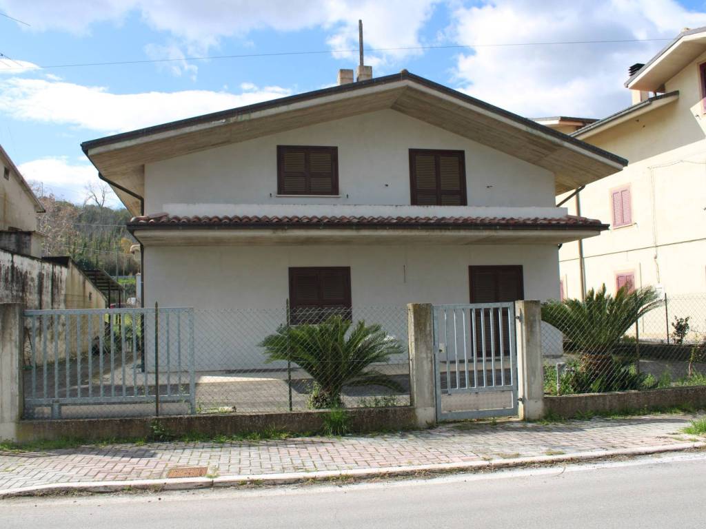 Villa a Notaresco in Circonvallazione Europa - Foto 5