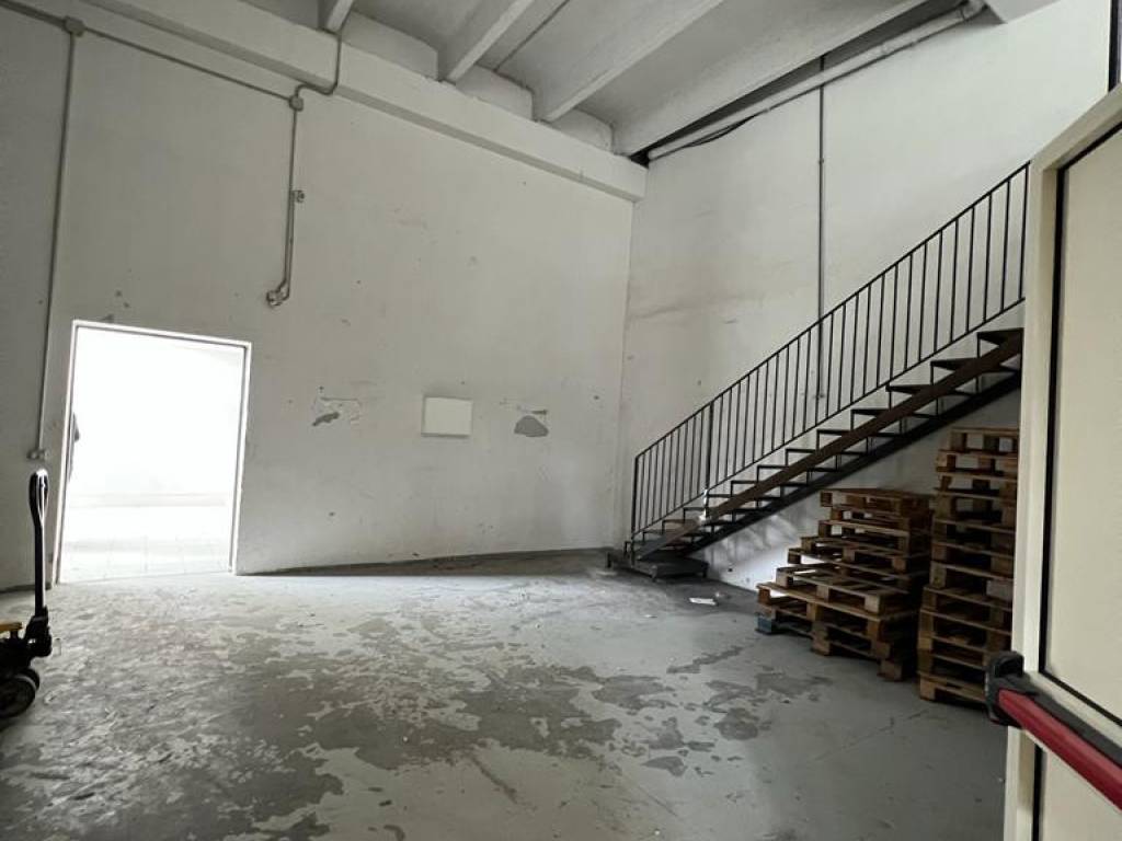 Immobile a Orta di atella in zona industriale - Foto 2