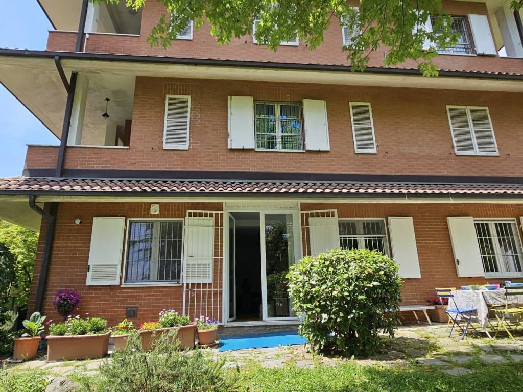 Appartamento a Pecetto torinese in Strada della Vetta, 6 - Foto 2