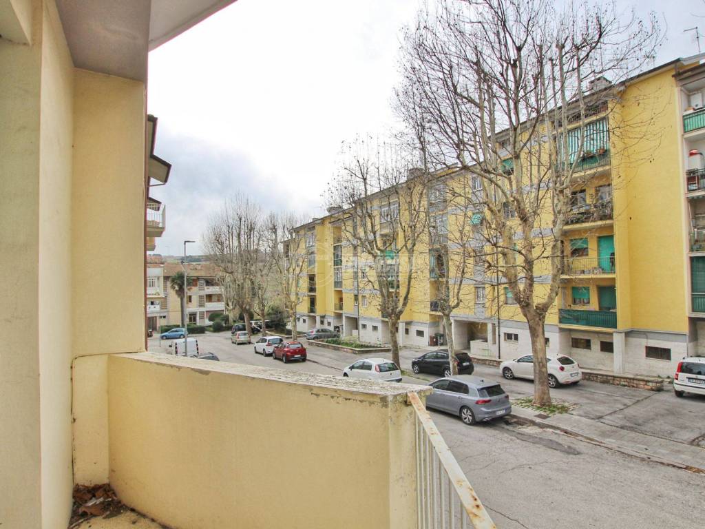 Appartamento a Ancona in Via Tamburini Augusto - Foto 5