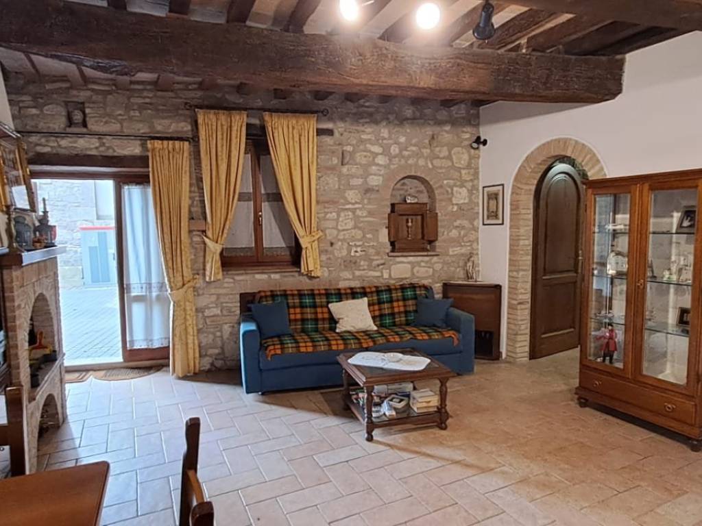 Appartamento a Todi in Strada Provinciale di Todi - Foto 4