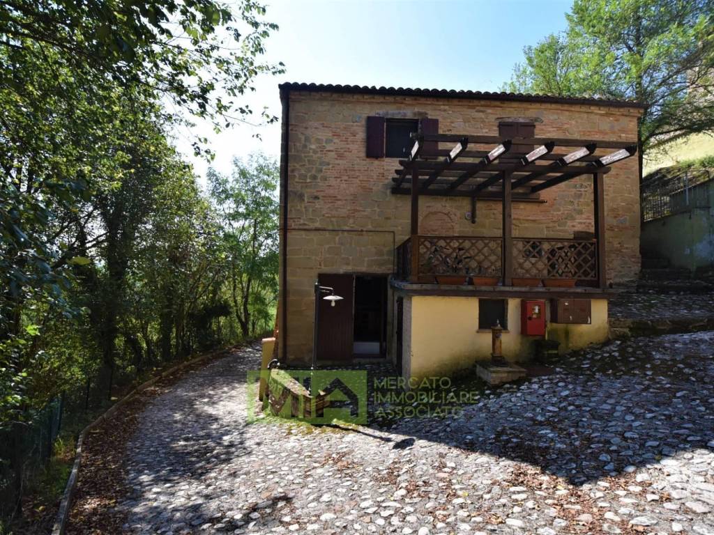 Casa indipendente a Sarnano in Contrada Migliarucci, 194 - Foto 3