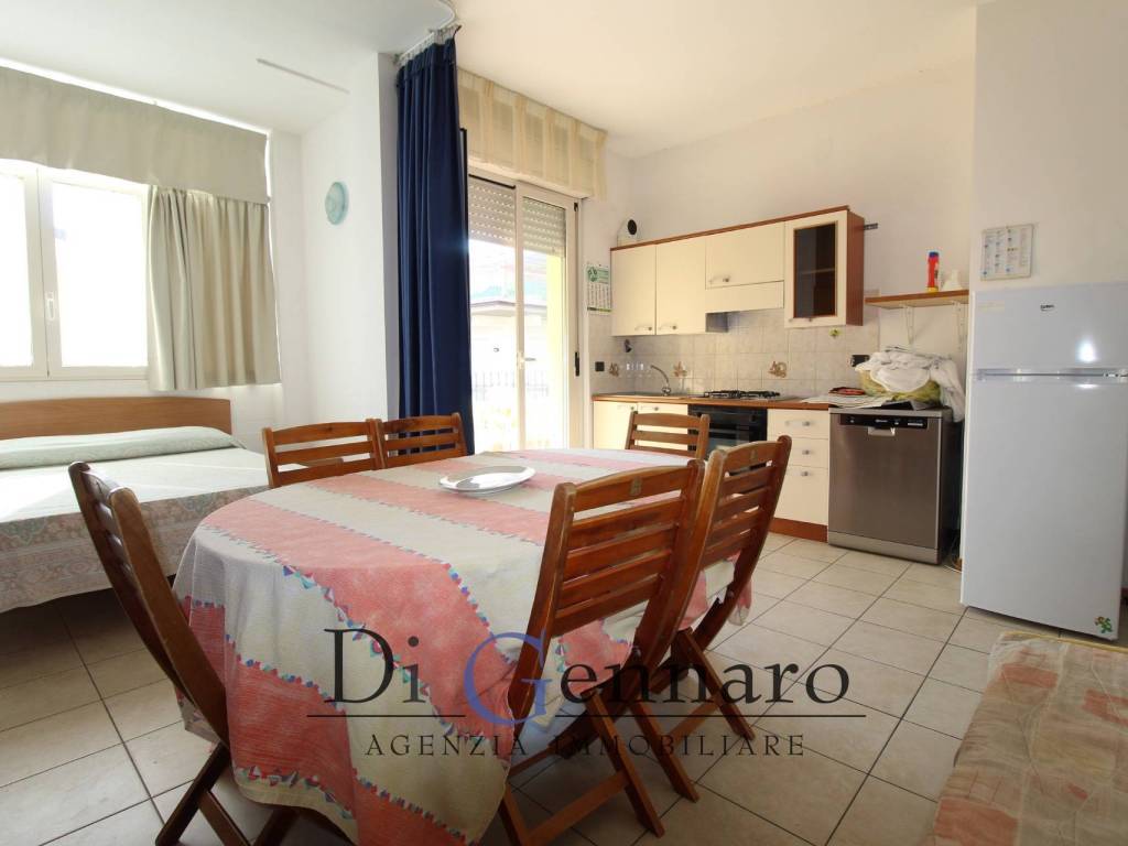 Appartamento a Tortoreto in Lungomare Sirena, 57 - Foto 3