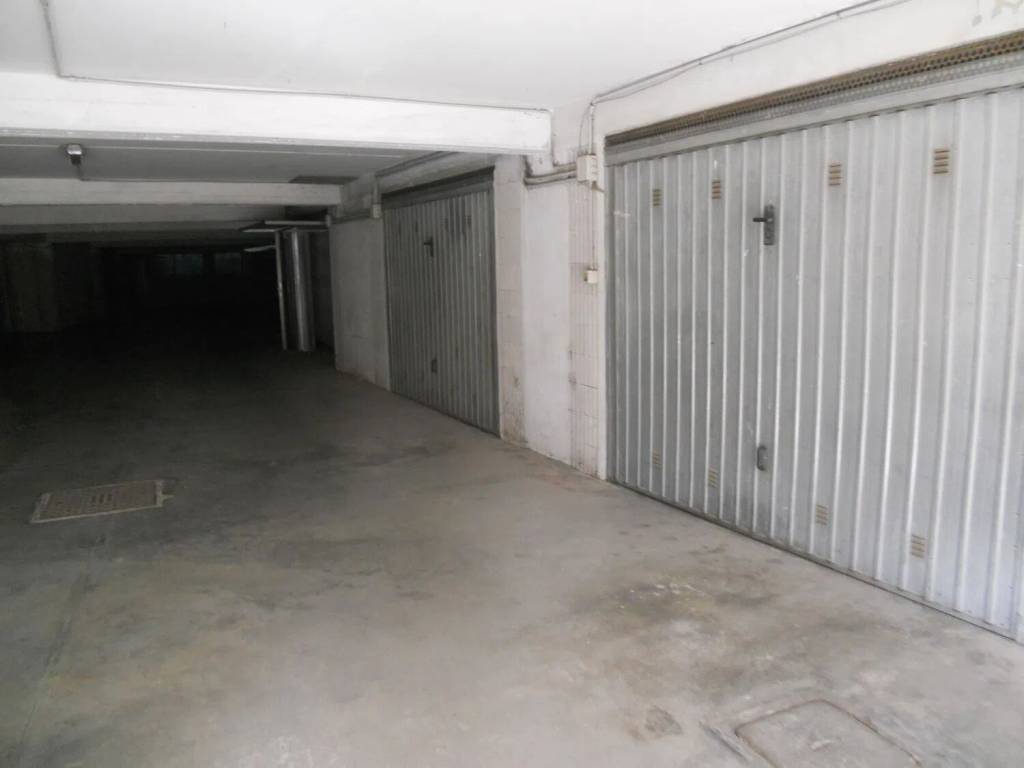 Box / garage a Avezzano in Via Roma, 206 - Foto 5