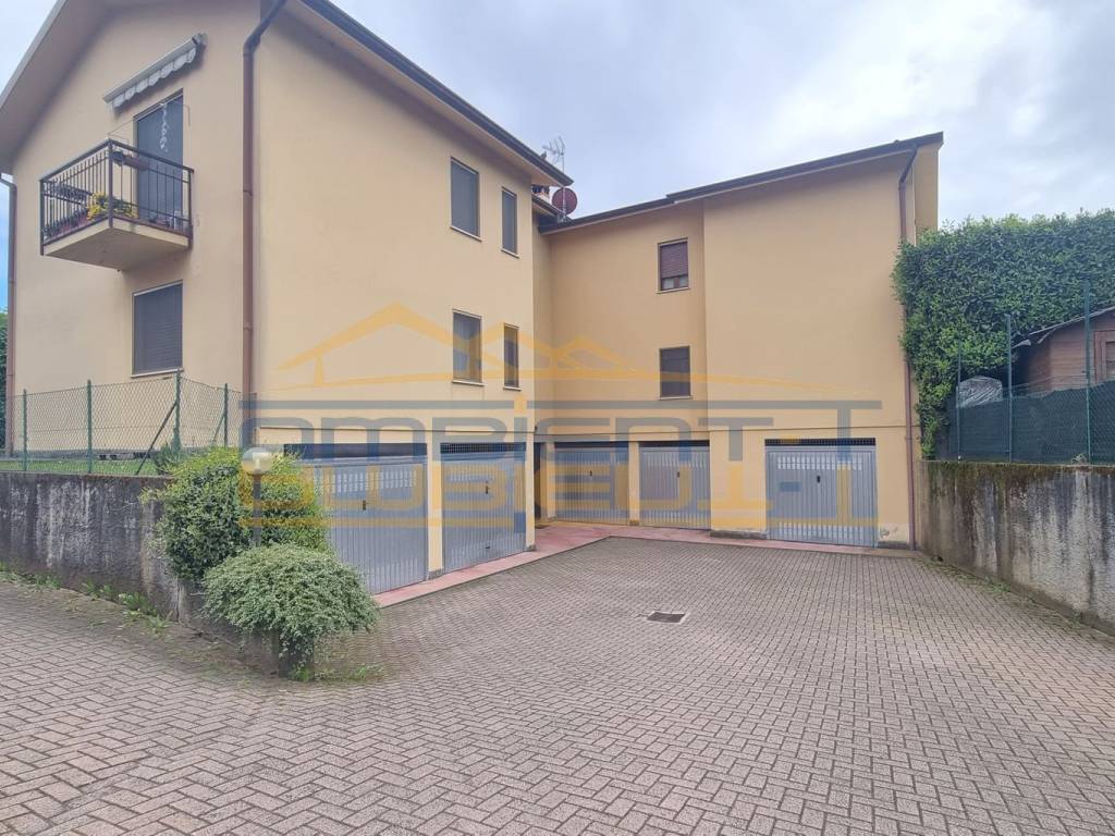 Appartamento a Merate in Via Fontane - Foto 2