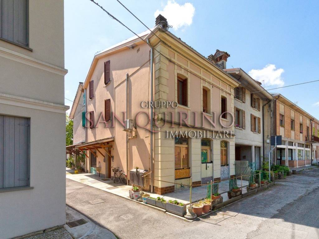 Villa a Guastalla in Via delle ville, 40 - Foto 2