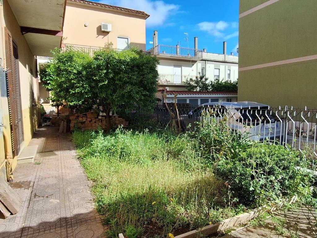 Appartamento a Aprilia in Via degli Olivi - Foto 4