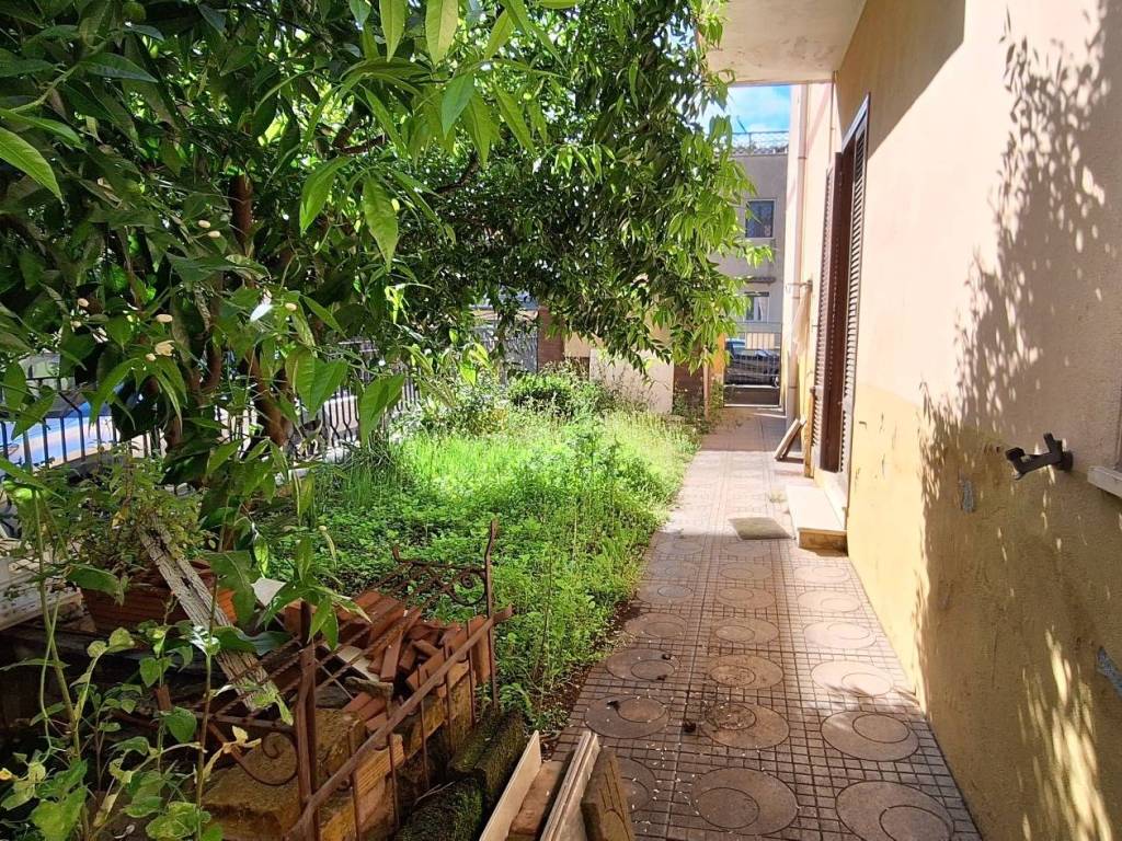 Appartamento a Aprilia in Via degli Olivi - Foto 5