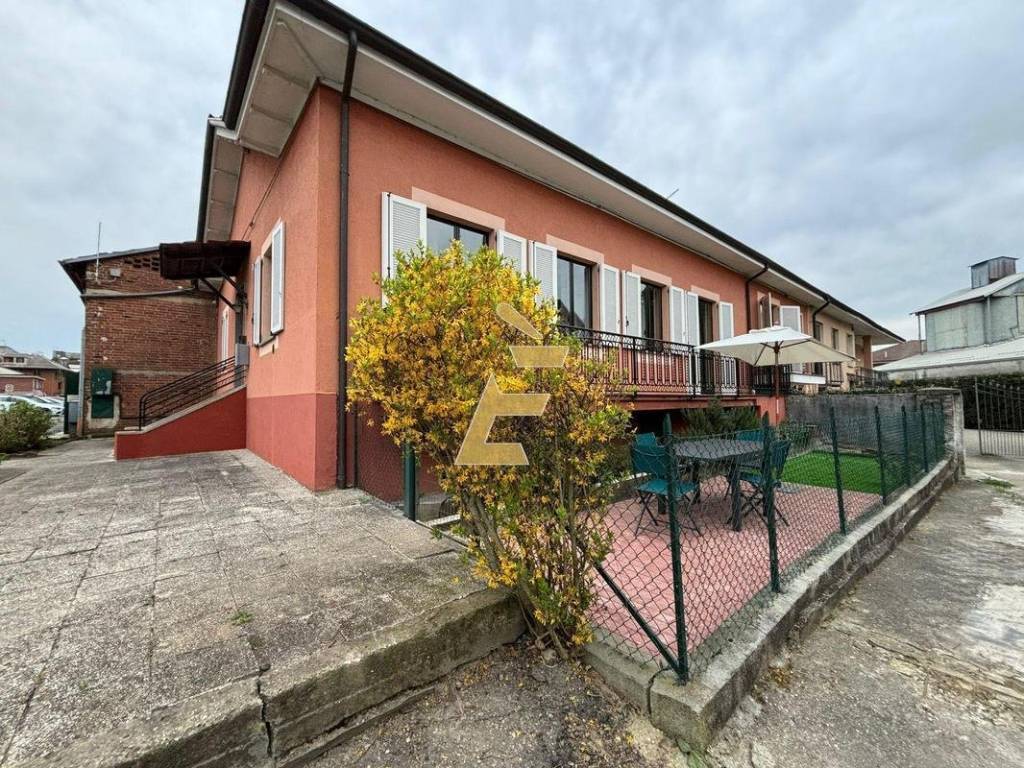 Villa a Villanova d'asti in viale torino, 19 - Foto 3