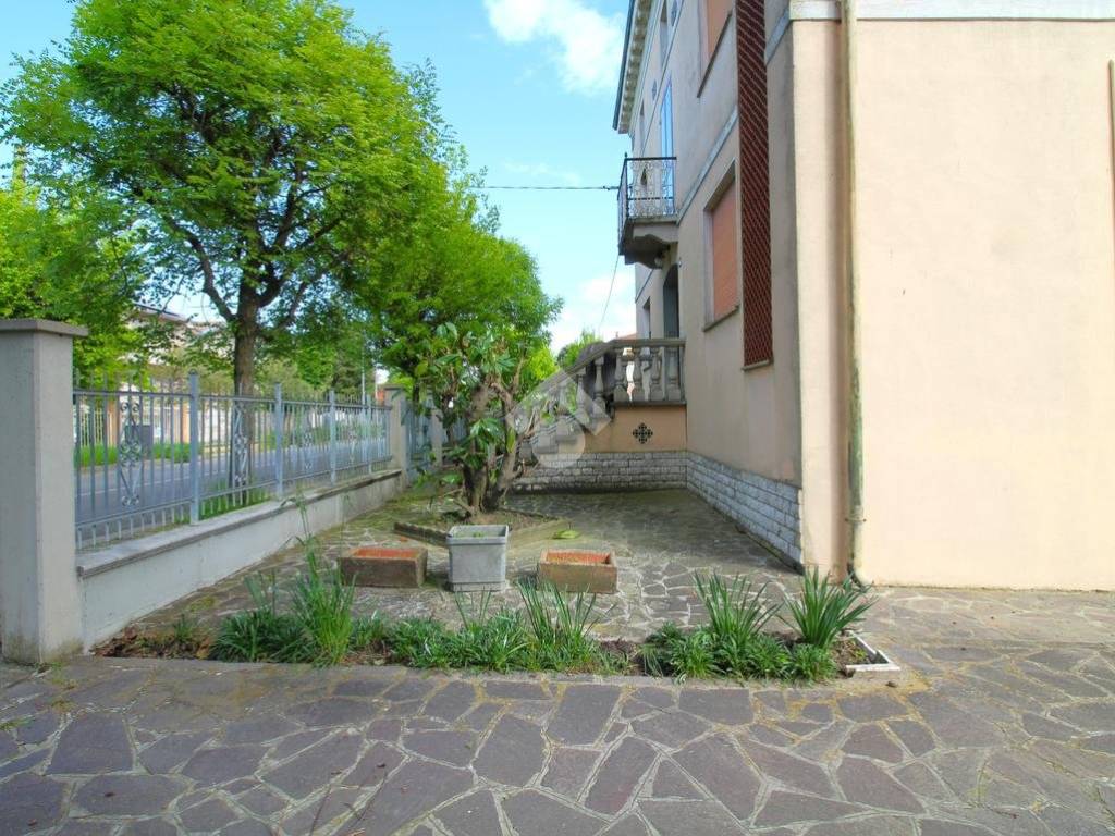 Villa a Rolo in Via XXV Aprile, 31 - Foto 4