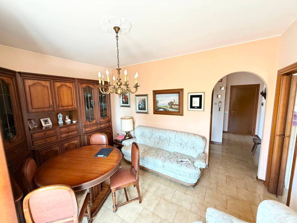 Appartamento a Saronno in Via Piave - Foto 4