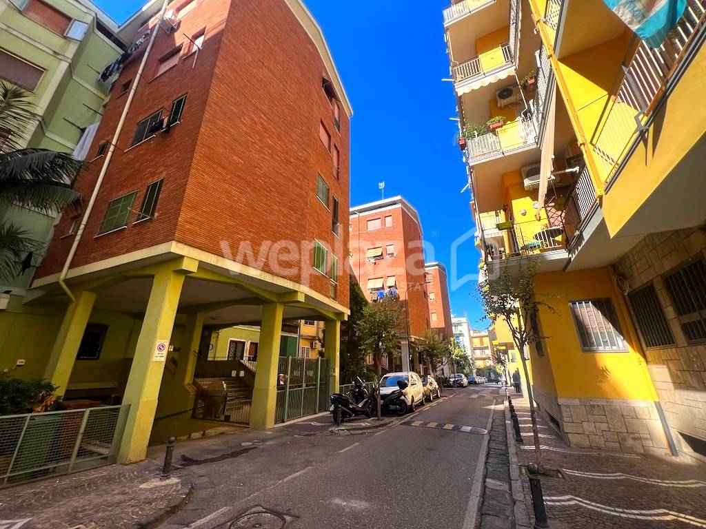 Appartamento a Portici in Via I Ragazzi del 99 - Foto 2