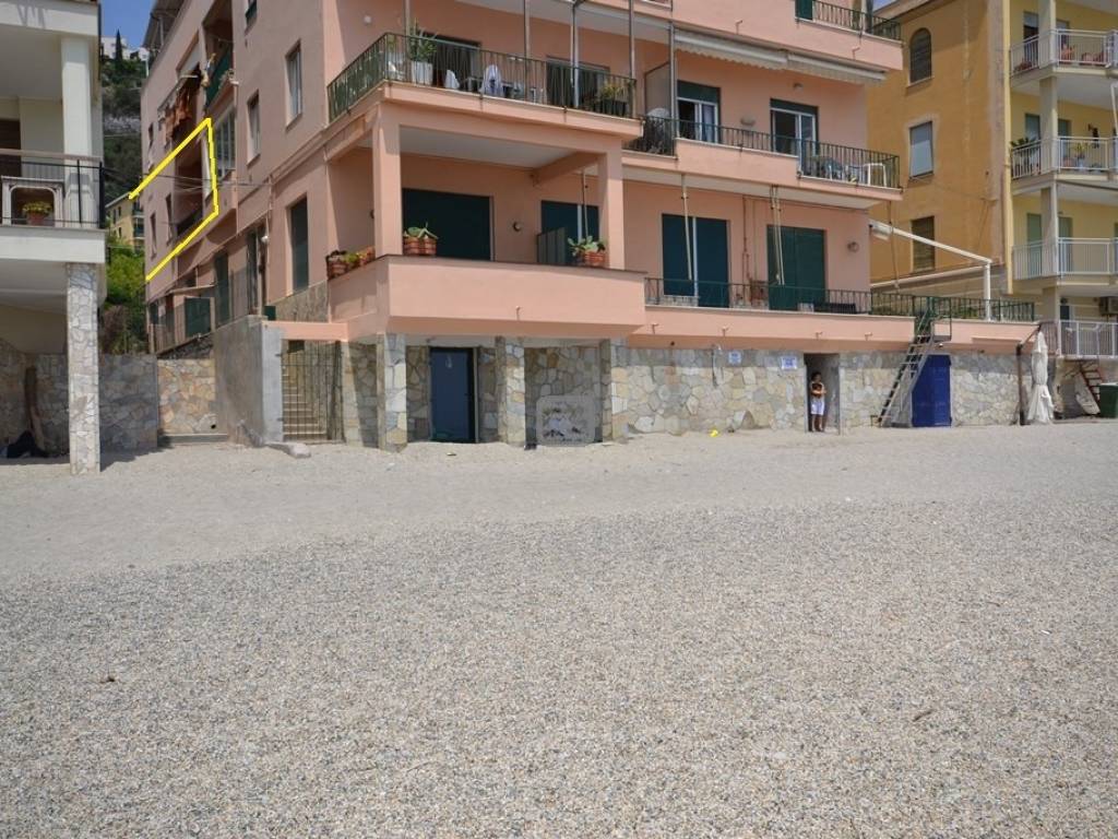 Appartamento a Finale ligure in Via Aurelia, 28 - Foto 3