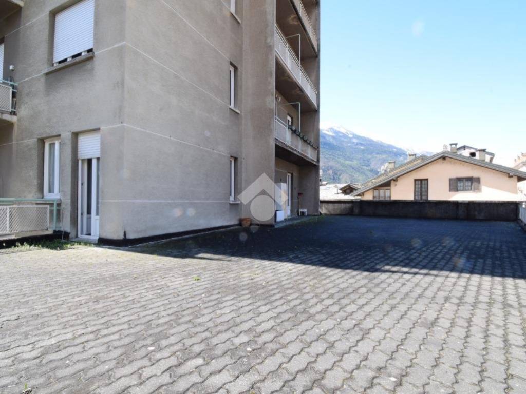 Appartamento a Chatillon in Via Emilio Chanoux, 172 - Foto 3