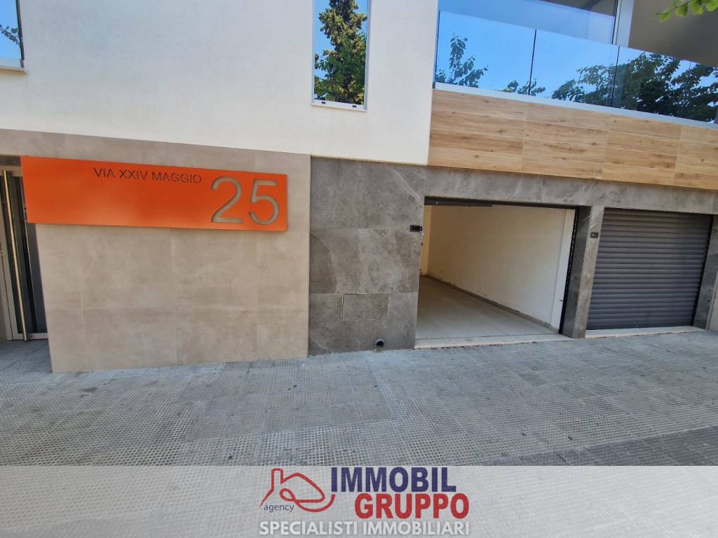Box / garage a Andria in Via 24 Maggio - Foto 2
