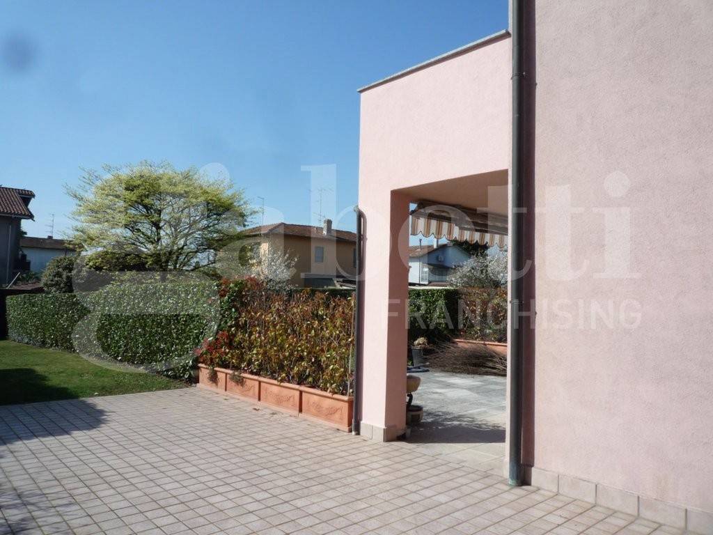 Villetta a schiera a Angera in Via Piave, 7 - Foto 3