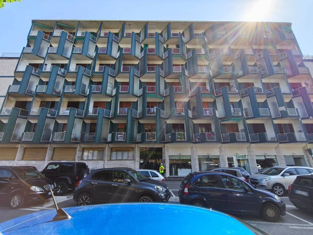 Appartamento a Busto arsizio in Via Emilio Parona, 2 - Foto 3