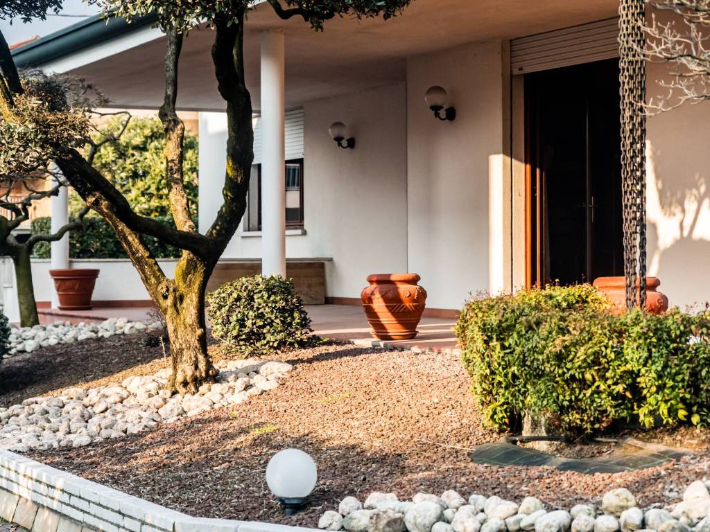 Villa a Castelfranco veneto in Via degli Aceri - Foto 3
