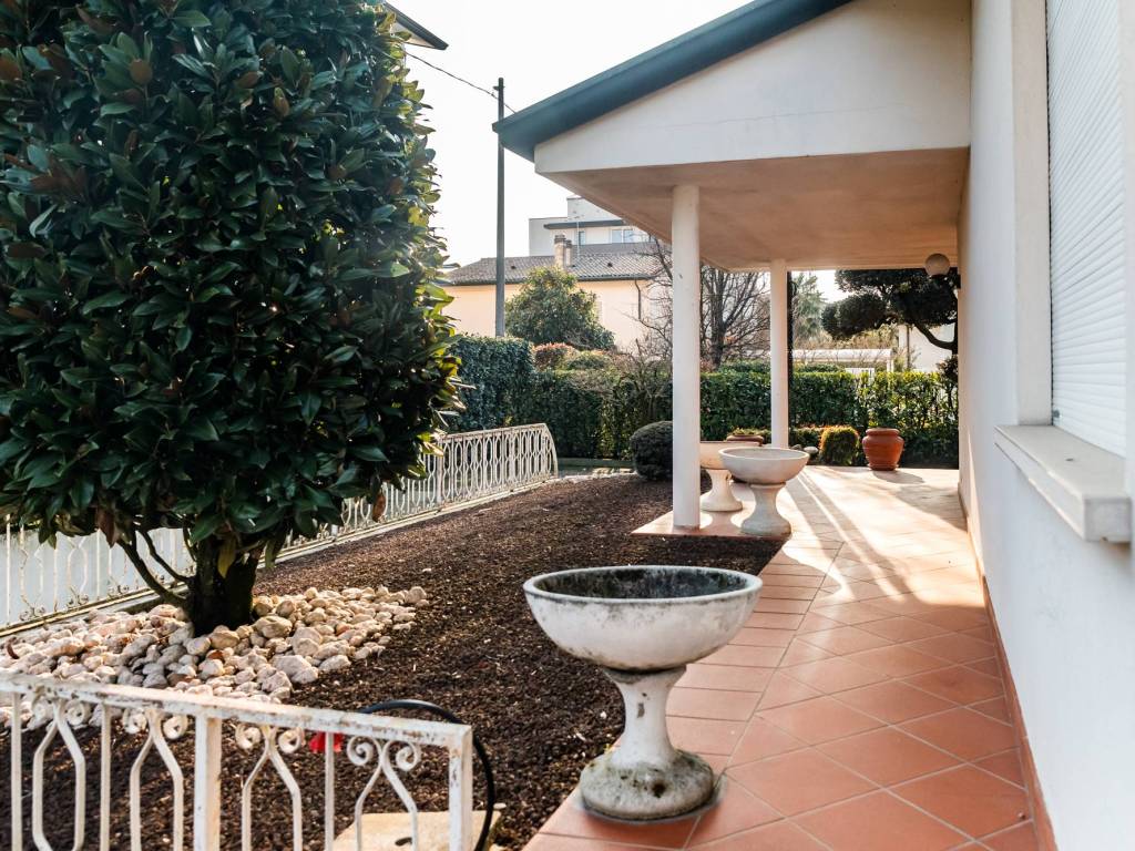Villa a Castelfranco veneto in Via degli Aceri - Foto 4