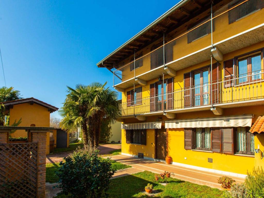 Villa a Oleggio in Via Cascine Bellini, 4 - Foto 5