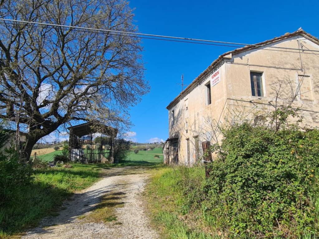 Rustico / casale a Monte roberto - Foto 2