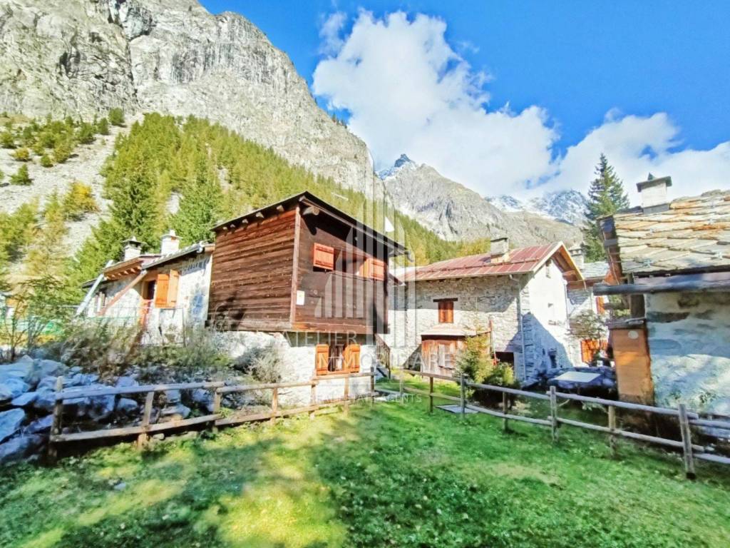 Villa a Courmayeur in Località Peuterey - Foto 4