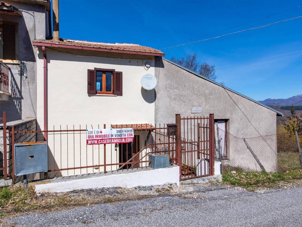 Casa indipendente a Longone sabino in Via dell'Immagine - Foto 3