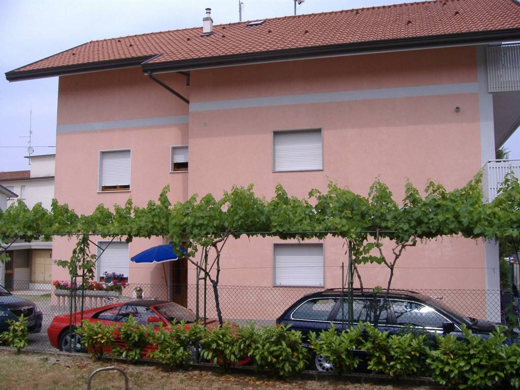 Villa a Lignano sabbiadoro in Via Cividale - Foto 2