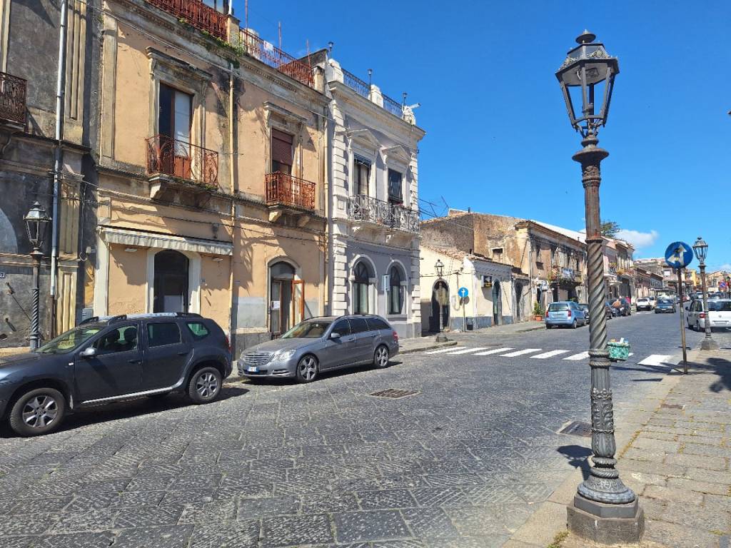 Casa indipendente a Piedimonte etneo in Corso Vittorio Emanuele II - Foto 2