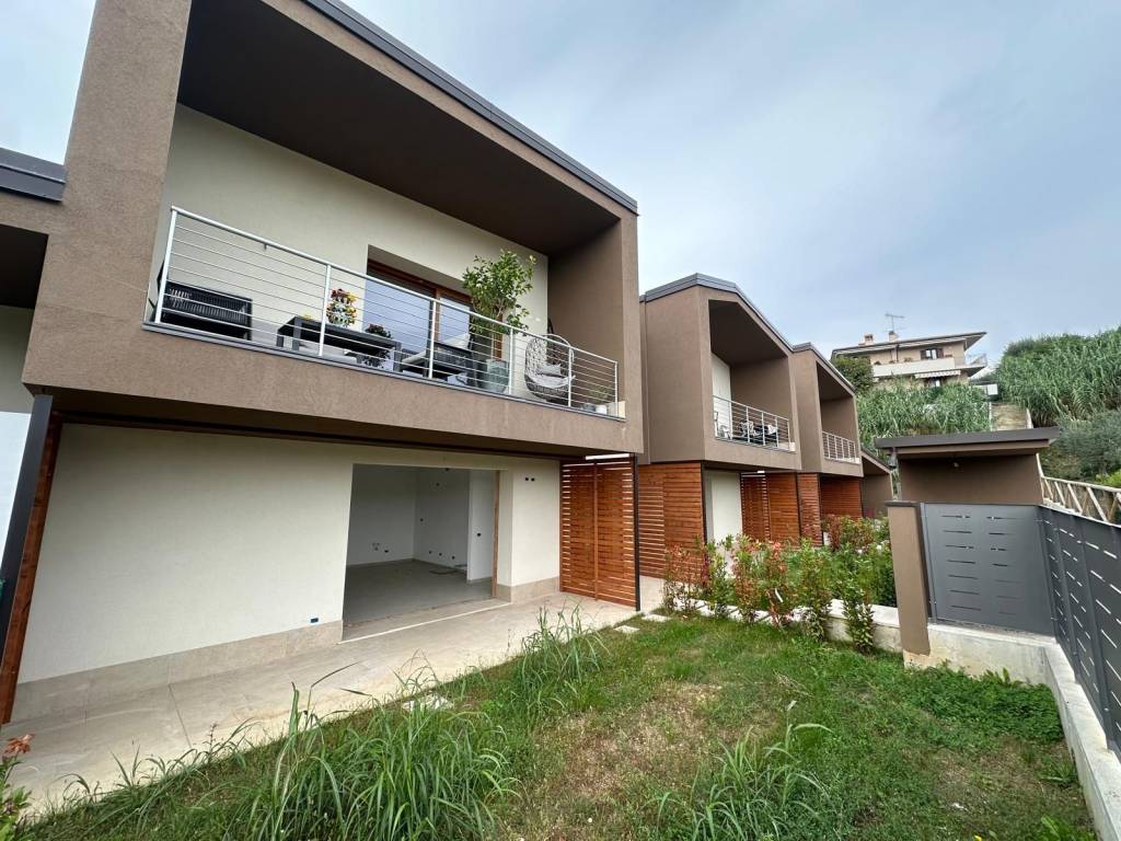 Appartamento a San felice del benaco in Via Boschette - Foto 2