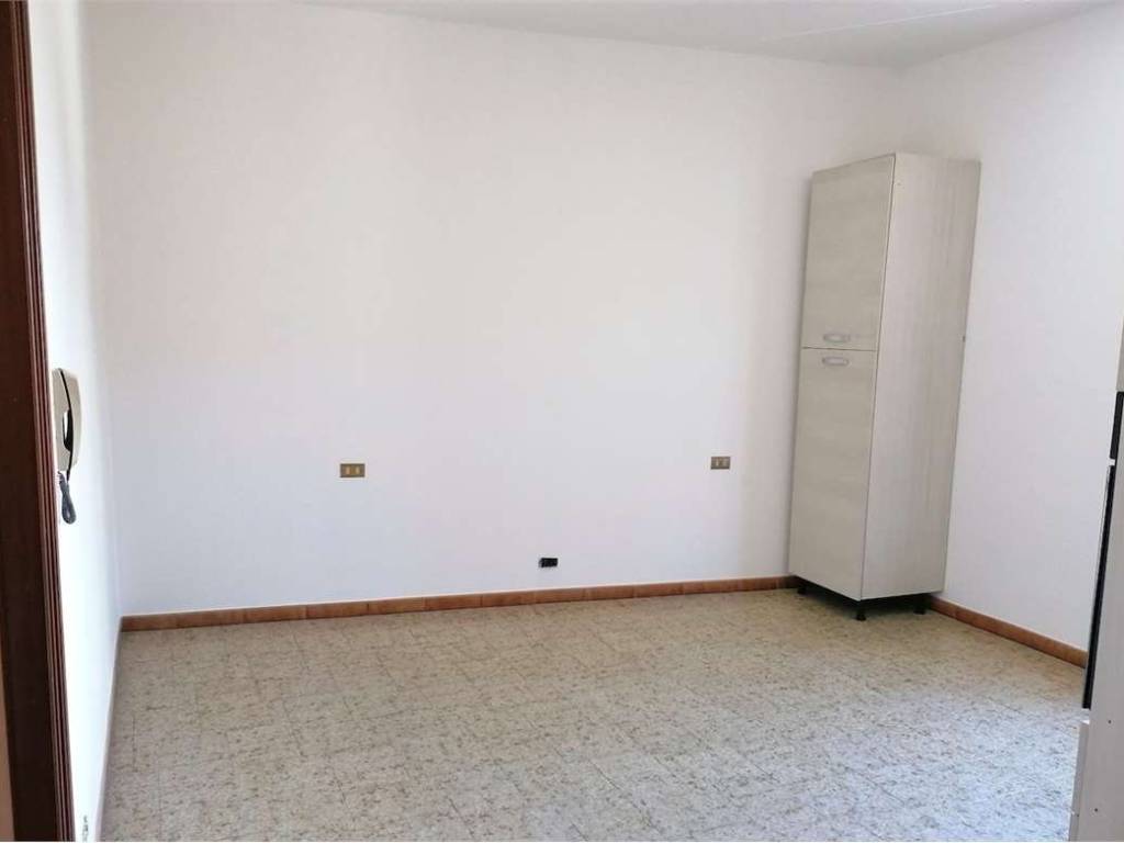 Casa indipendente a Besozzo in via Stocchetti, 17 - Foto 4