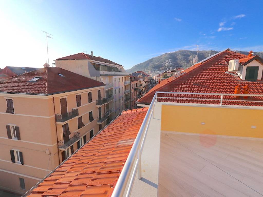Attico / mansarda a Alassio in Corso Dante Alighieri, 255 - Foto 2