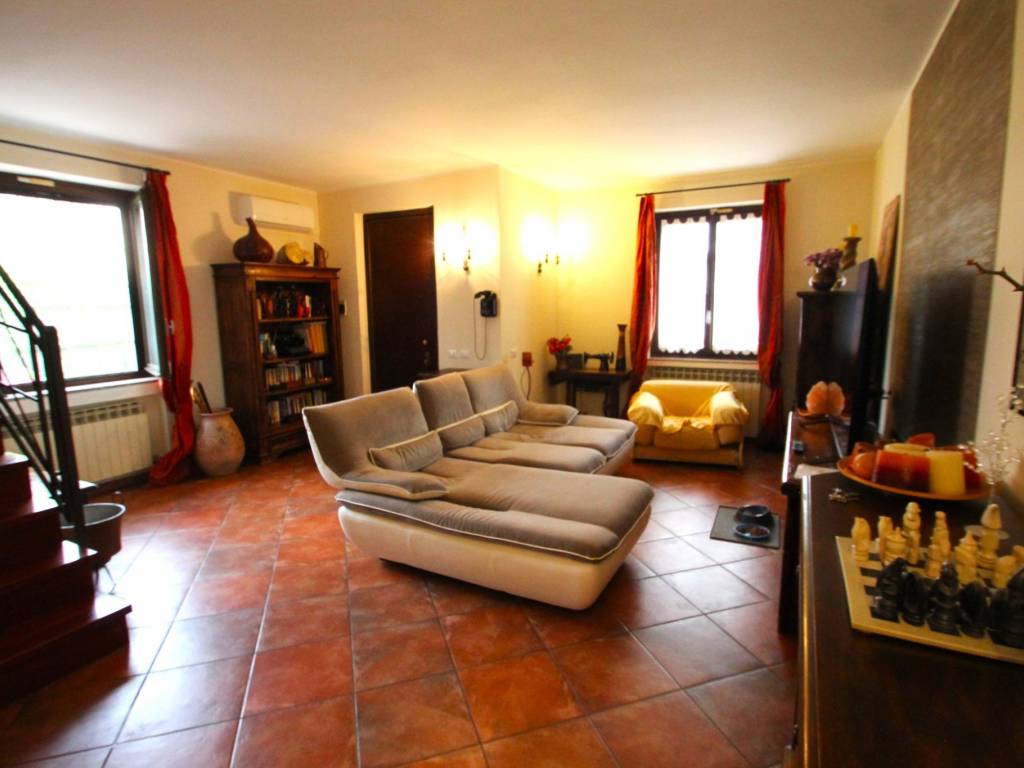 Villa a Cambiago in Via della Pace - Foto 1