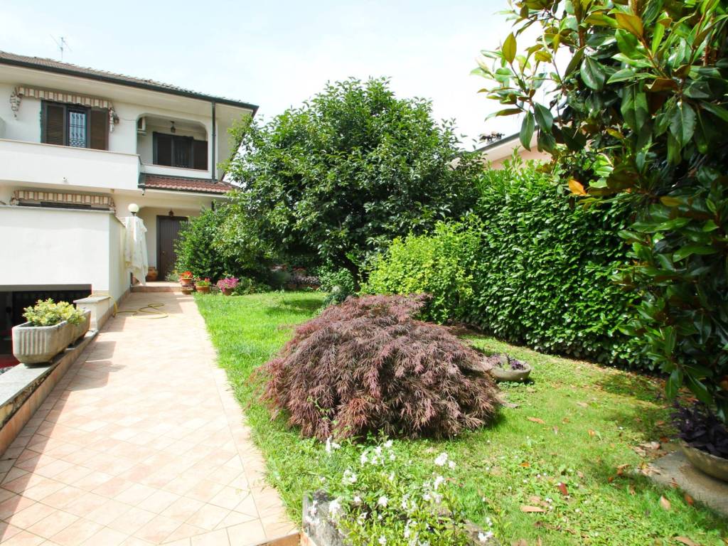Villa a Cambiago in Via della Pace - Foto 4