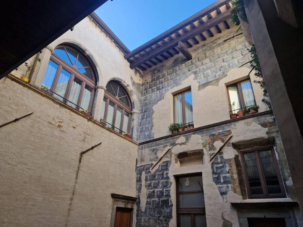 Appartamento a Foligno in Via Giuseppe Mazzini, 60 - Foto 2