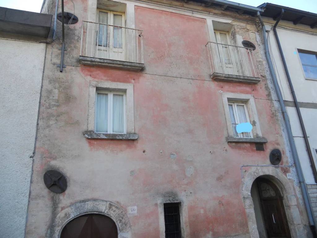 Villa a Magliano de' marsi in Via Fonte S.N.C. - Foto 3
