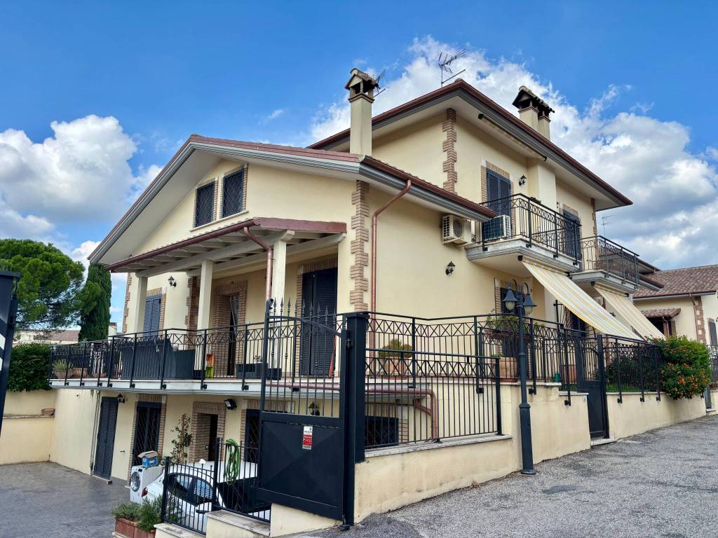 Villa a Mentana in Via Pian Paese - Foto 2