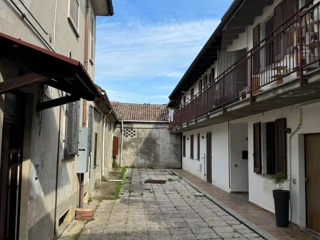 Appartamento a Sannazzaro de' burgondi in Via Bigli, 14 - Foto 2