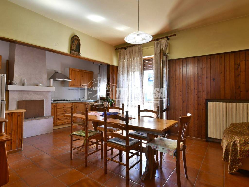 Casa indipendente a Osimo in Via Montecesa, 1 - Foto 2