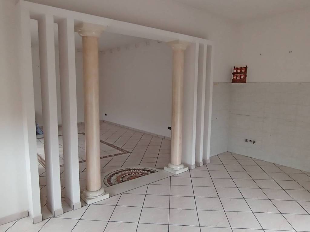 Appartamento a Ceccano in Via per Frosinone - Foto 2