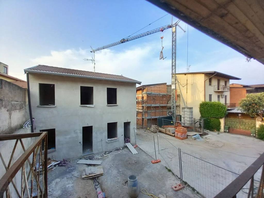 Villa a Castrezzato in Via A. Torri, 45 - Foto 2