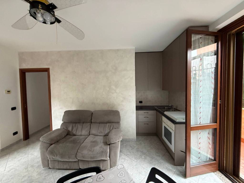 Appartamento a Bollate in Via Madonna - Foto 3