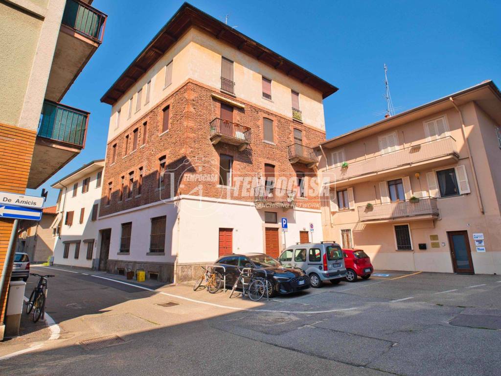 Appartamento a Trecate in Via Edmondo de Amicis - Foto 2